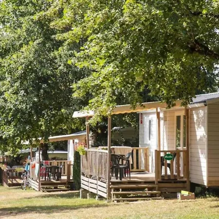 3 étoiles - Piscine - Eeiifc Camping Tauves