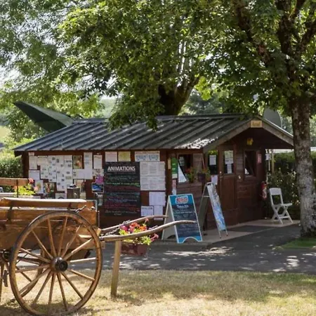 Camping 3 étoiles - Piscine - Eeiifc