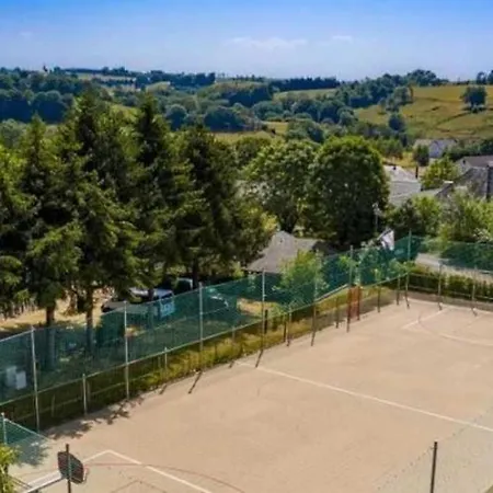 3 étoiles - Piscine - Eeiifc Tauves